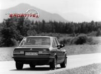 bmw_m5_e28_04.jpg