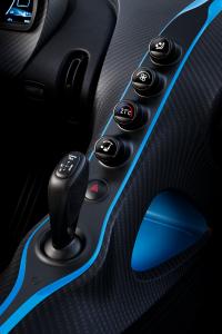 Bugatti-Chiron-Pur-Sport_08.jpg