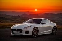 f-type_chequered_flag_01.jpg