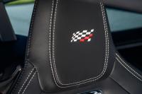 f-type_chequered_flag_03.jpg