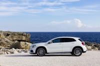 Mercedes_GLA45amg_2017_02.jpg