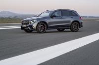 Mercedes_AMG_GLC_63s_2017_01.jpg