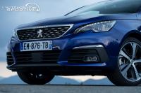 peugeot_308_gt_225_09.jpg