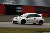 megane2rs_r26r_22.jpg