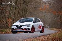 renault-megane4-rs-trophy-r_01.jpg