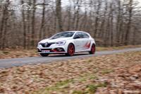 renault-megane4-rs-trophy-r_16.jpg