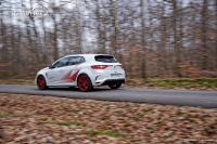 renault-megane4-rs-trophy-r_17.jpg