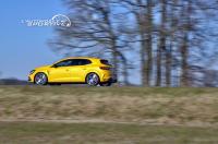 megane4_rs_trophy300_02.jpg