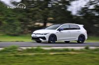 volkswagen_golf_8_r_20_19.jpg