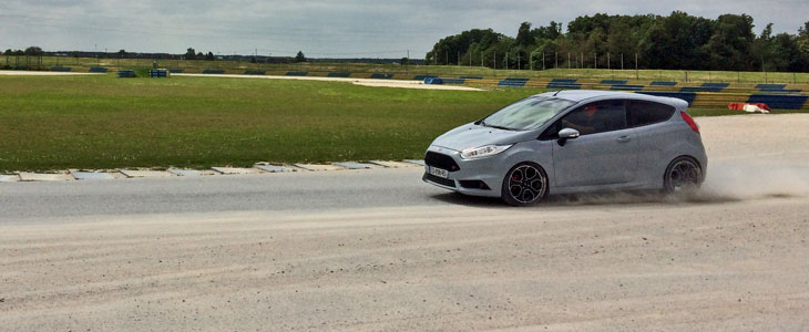 ford fiesta st200