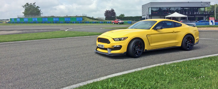 ford mustang shelby gt350r