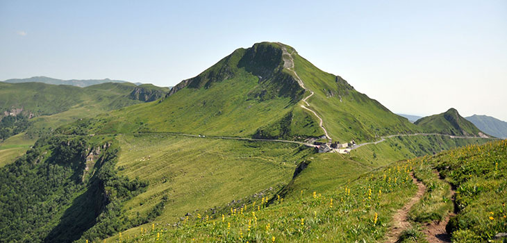 puy mary monts du cantal parc naturel volcans auvergne