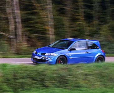 megane rs f1 team r26