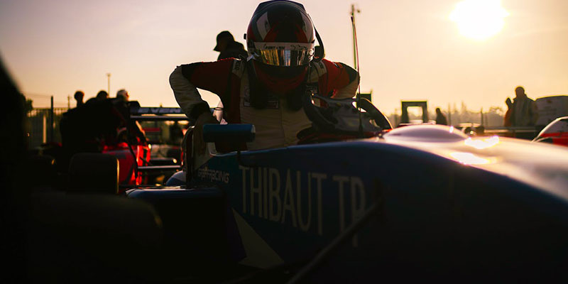 team building pilotage sur circuit près de paris