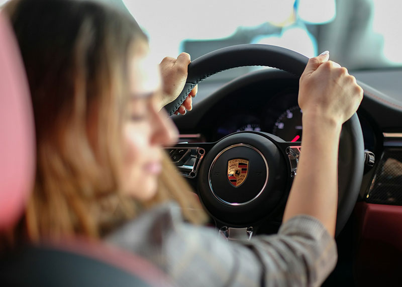 voiture de sport en voiture de fonction