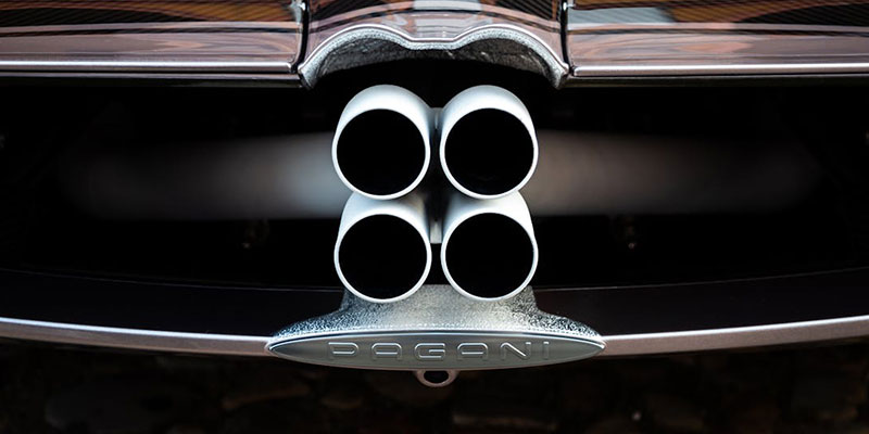 échappement pagani matériaux aerodynamique